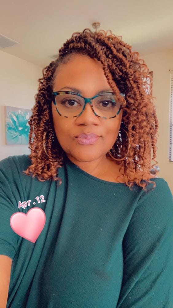 Customer photo review of Outre Crochet Braids X-Pression Twisted Up 2X Boho Wavy Bombtwist 10"