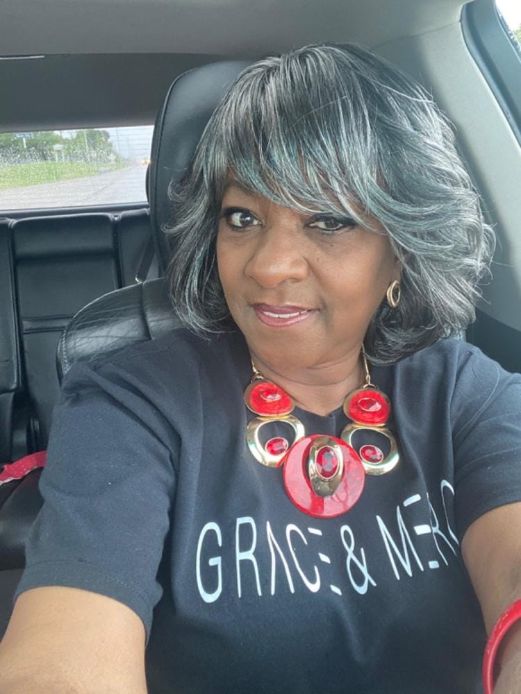 Customer photo review of Vanessa Wig VECY