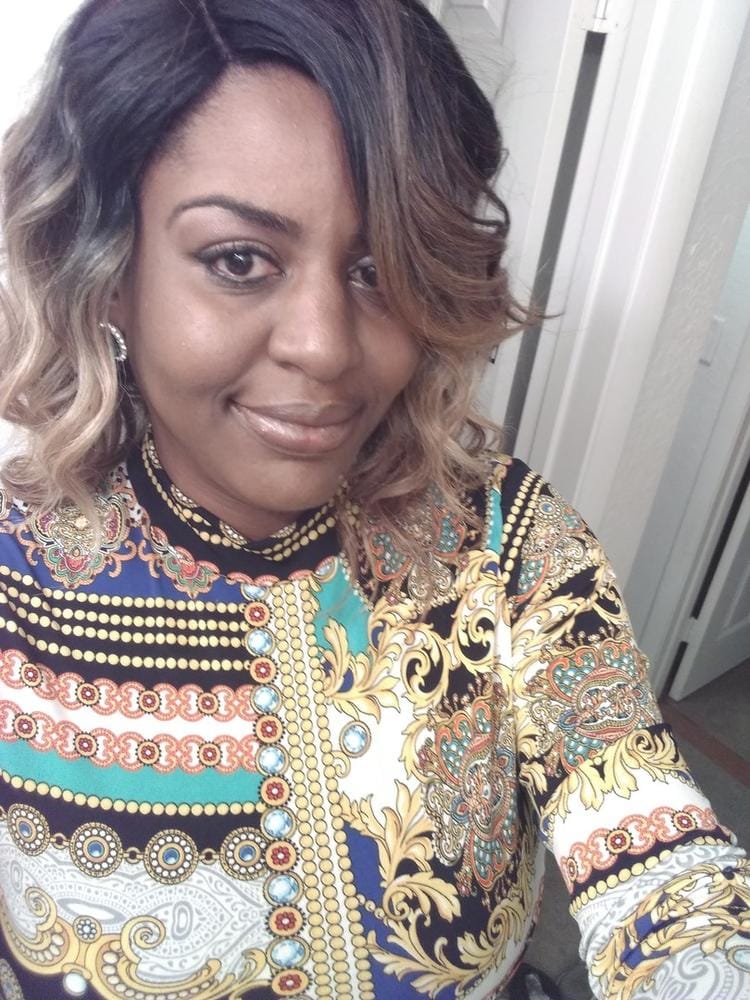 Customer photo review of Freetress Equal Invisible L Part Synthetic Hair Wig - CHASTY