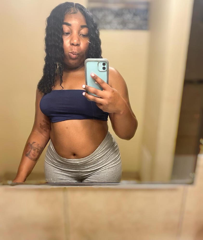 Customer photo review of Zury Sis Synthetic Slay Lace Front Wig - SLAY-LACE H GIA SHORT