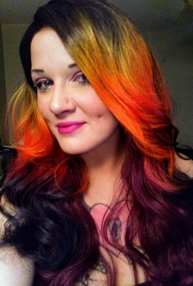 Customer photo review of Zury Sis Beyond Synthetic 5" Hand Tied Part Lace Front Wig - BYD LACE H CHILL