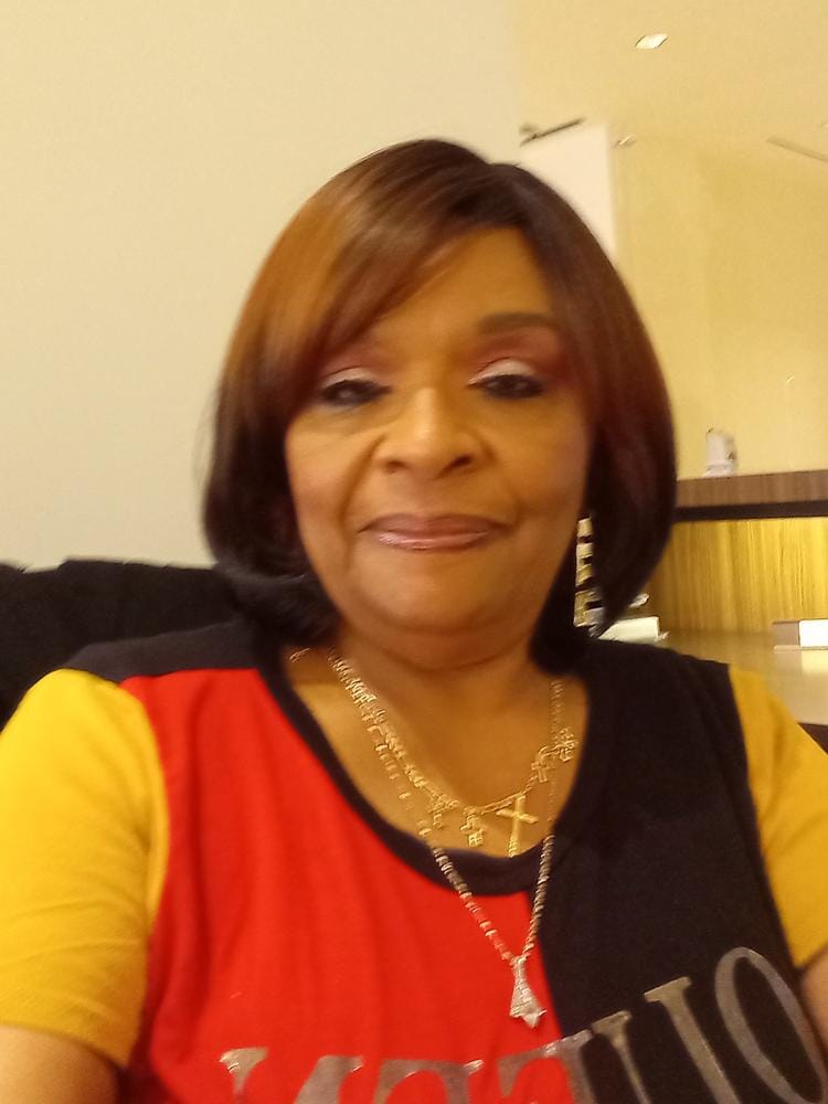 Customer photo review of Bobbi Boss Wig M623 Fago