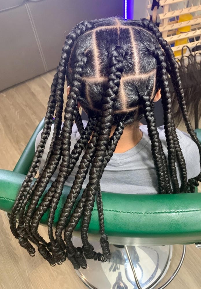 Customer photo review of Sensationnel Synthetic African Collection X-Pression 3X Volume Pre-stretched Braid 58"
