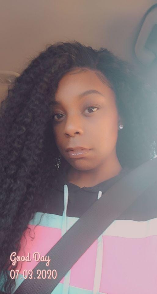 Customer photo review of Outre Synthetic Lace Part Daily Wig - DEANDRA