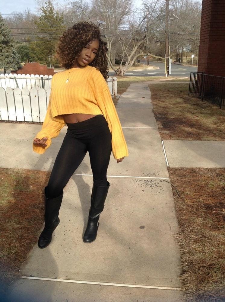 Customer photo review of Freetress Braid/Bulk DEEP TWIST 22"