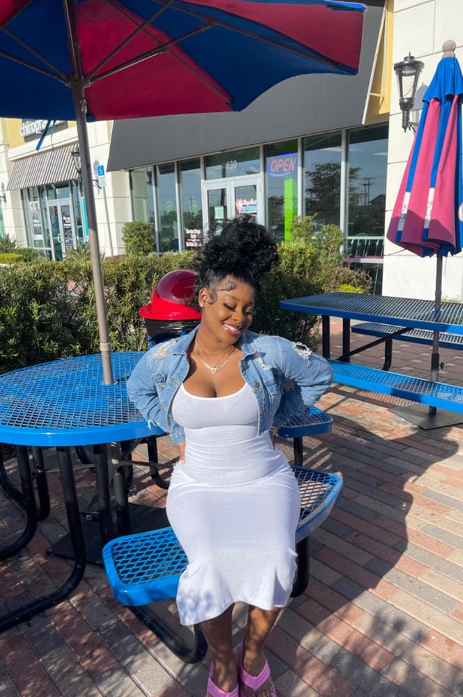 Customer photo review of Outre Synthetic Lace Front Wig Perfect Hairline 13x6 - DOMINICA