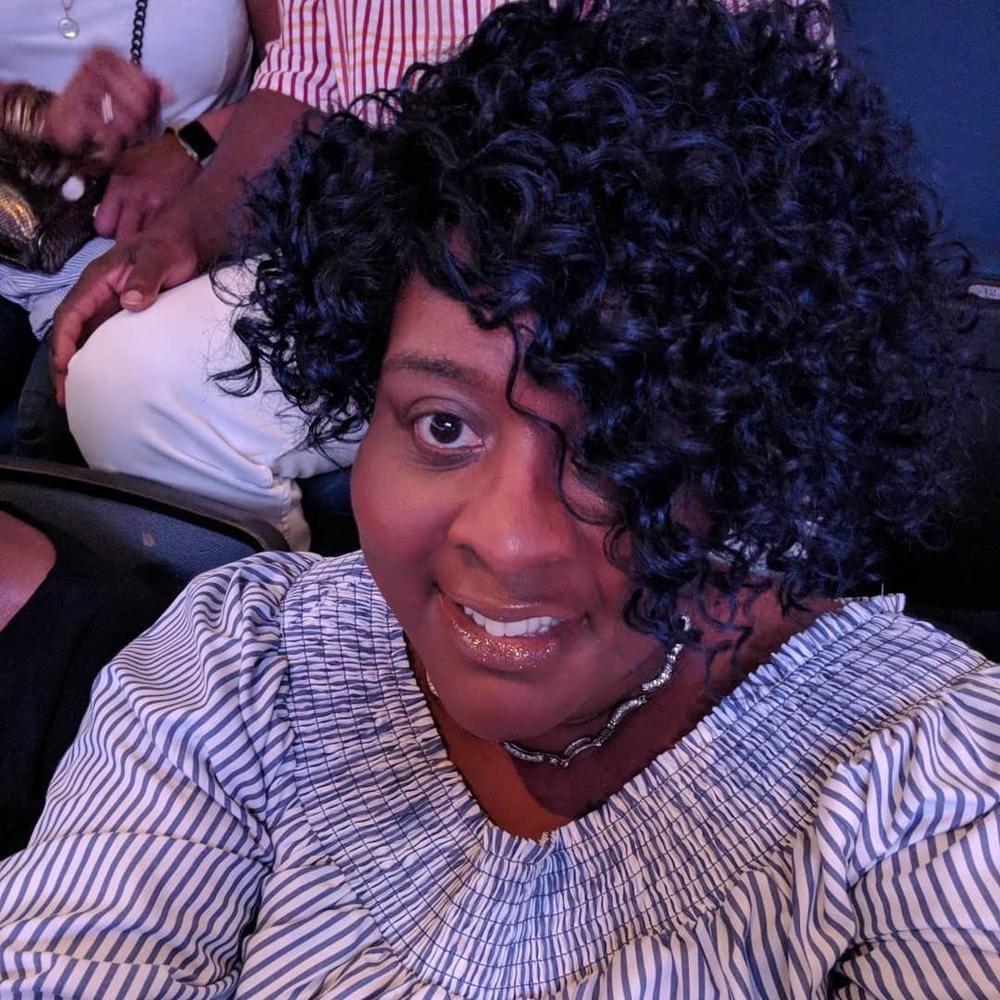 Customer photo review of Zury Sis Brazilian 100% Remy Human Hair Wig HR-BRZ JERRY
