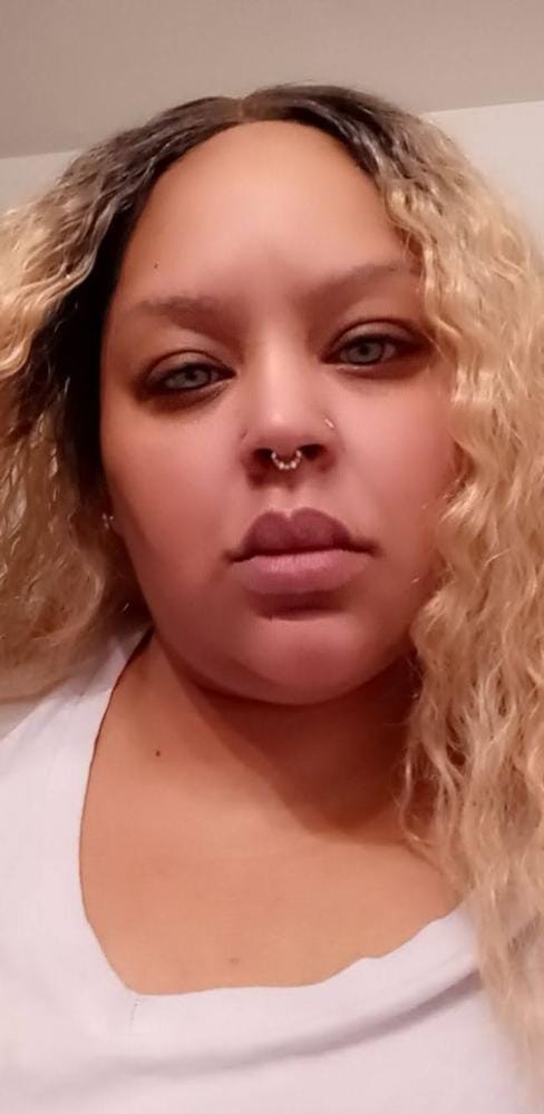 Customer photo review of Outre Synthetic Swiss Lace Front Wig - KALEIA