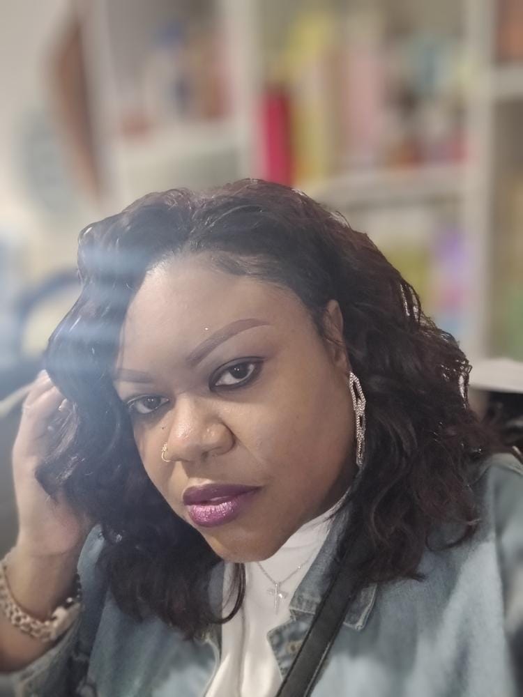Customer photo review of Outre Quick Weave Half Wig JEWELRY