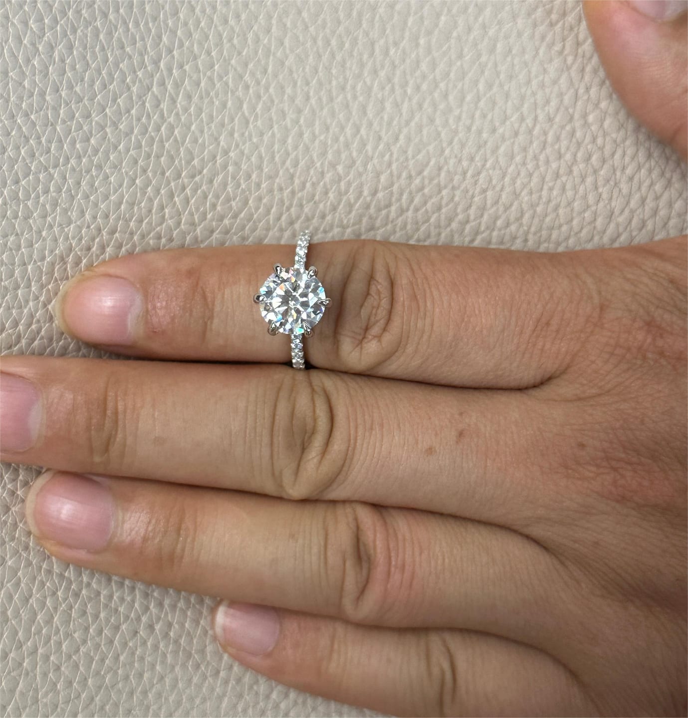 Customer photo review of S925 Moissanite 2.0~4.0 Carat 6 Prong Round Cut Engagement Ring