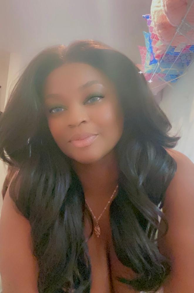 Customer photo review of Sensationnel Synthetic Cloud9 What Lace Wig - ZELENA