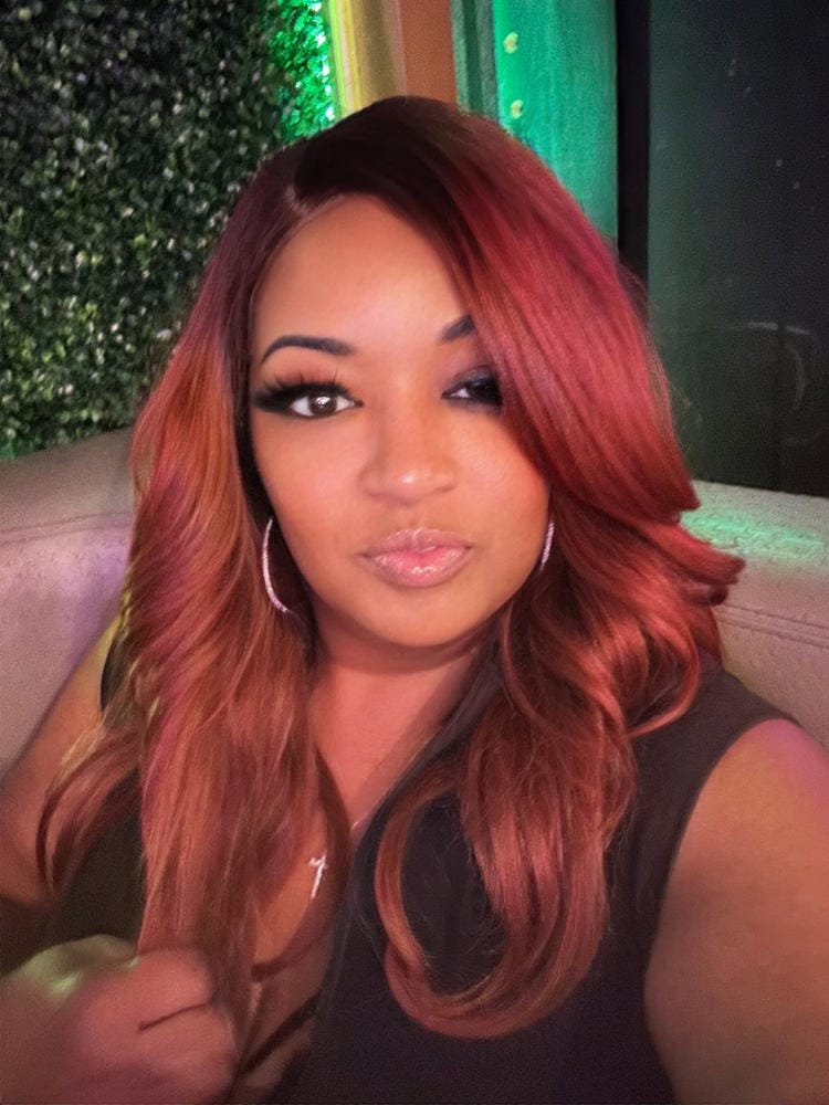 Customer photo review of Outre Melted Hairline Synthetic HD Lace Front Wig - BEGONIA