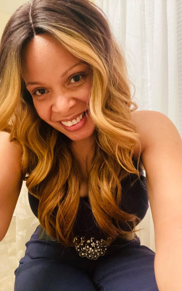 Customer photo review of Outre Synthetic I Part Swiss Lace Front Wig - STEVIE