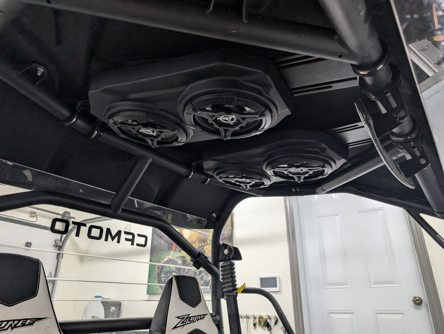 Customer photo review of UTV Sound System 6.5 Inch Speakers Overhead Stereo Bluetooth Fits 1.625-1.9in Roll Cages
