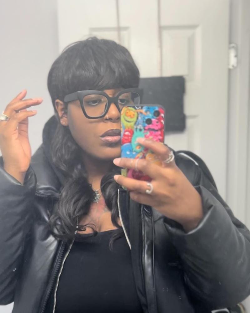 Customer photo review of Shake N Go Freetress Equal Lite Synthetic Full Wig - WAVY MULLET