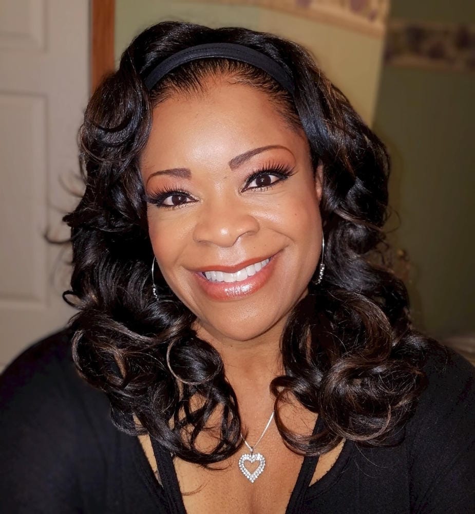 Customer photo review of Outre Quick Weave Synthetic Half Wig - NEESHA H305