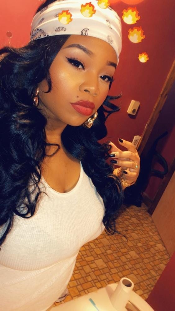 Customer photo review of Zury Sis Synthetic Invisible Top Part Lace Front Wig - IV-LACE H ARI 24 INCH