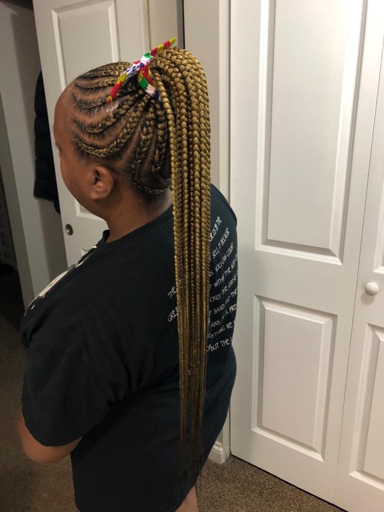Customer photo review of Outre Xpression Synthetic 3X ULTRA BRAID - 52"