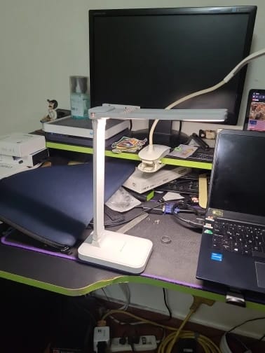 Customer photo review of USB Rechargeable LED Desk Lamp - 3 Dimmable Levels, Touch Lighting, Eye-friendly and Foldable Design for Bedroom Use - Ideal Lighting Solution for Desks and Tables