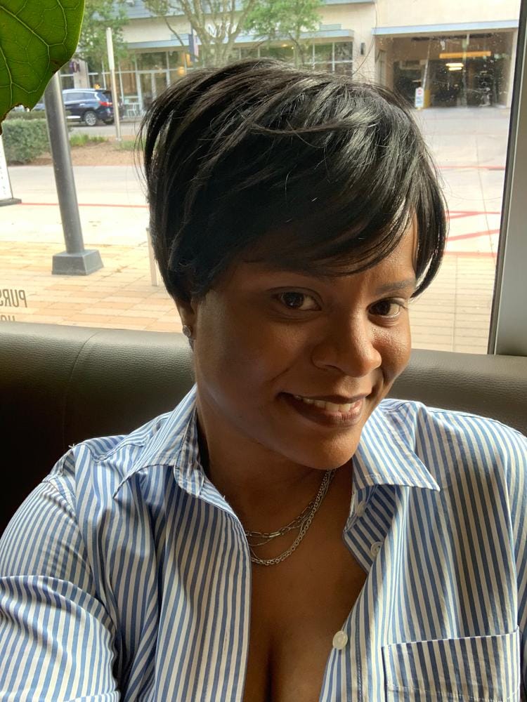 Customer photo review of Freetress Equal Synthetic Hair Full Wig - CHARLIE