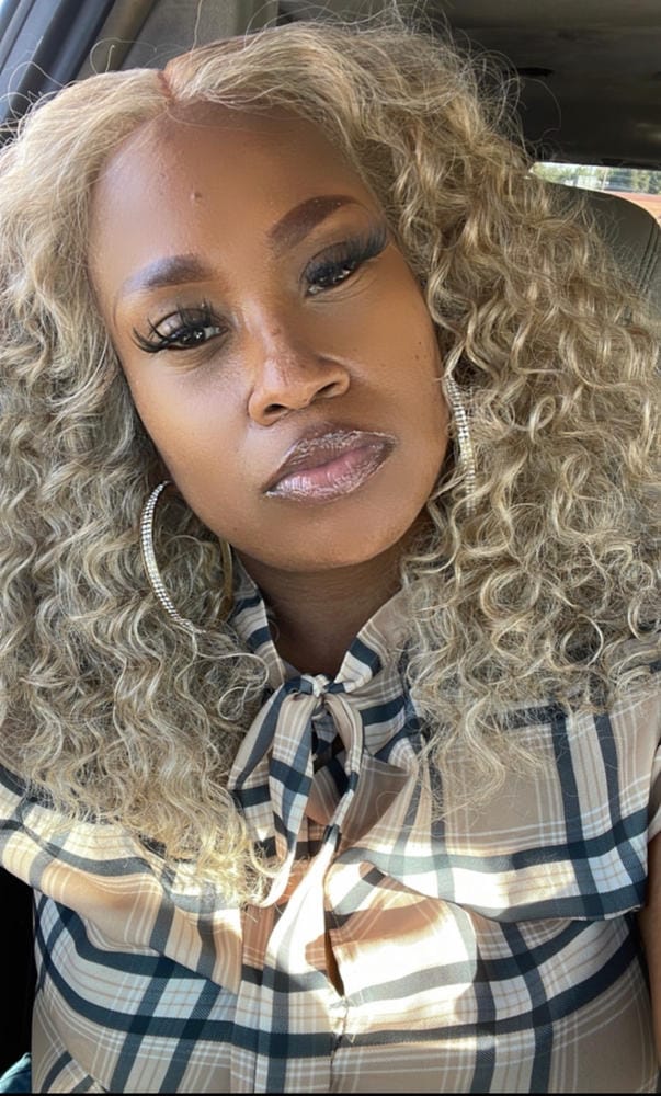 Customer photo review of Outre Synthetic Lace Front Wig Perfect Hairline 13x6 - DOMINICA