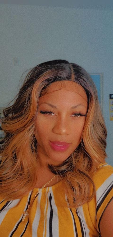 Customer photo review of Shake N Go Freetress Equal Synthetic 5" Lace Part Wig - VALENTINO