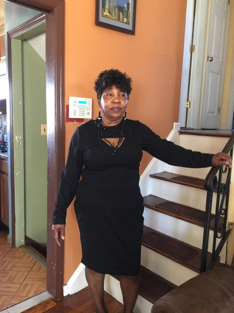 Customer photo review of Zury Sis Synthetic Hair Full Wig - JENNA