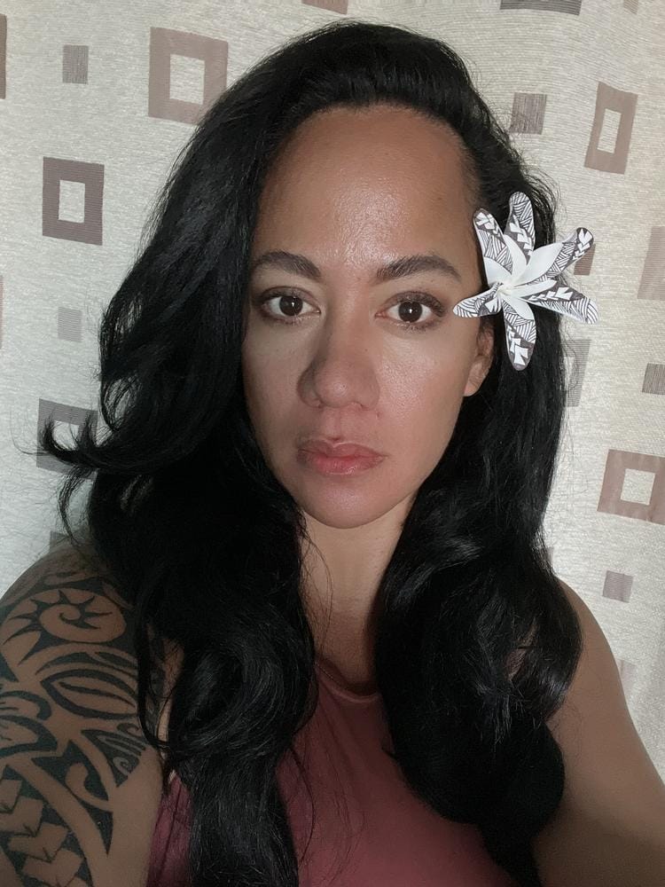 Customer photo review of Sensationnel Instant Up & Down Pony Wrap Synthetic Half Wig UD 11