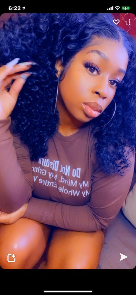 Customer photo review of Outre Synthetic Lace Front Wig Perfect Hairline 13x6 - DOMINICA