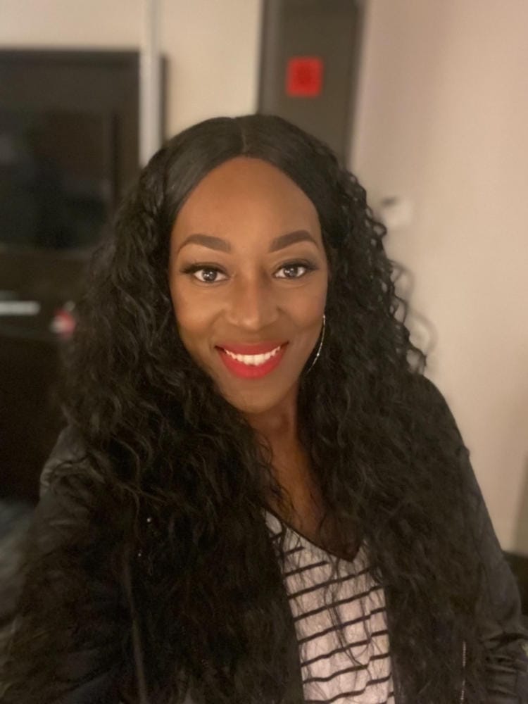 Customer photo review of Outre Synthetic Lace Part Daily Wig - THORA