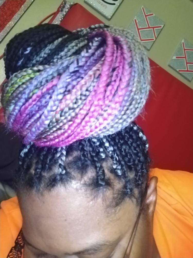 Customer photo review of Ali Tress Synthetic Ez X WaterTex Pre Stretched Braids 3X 54"