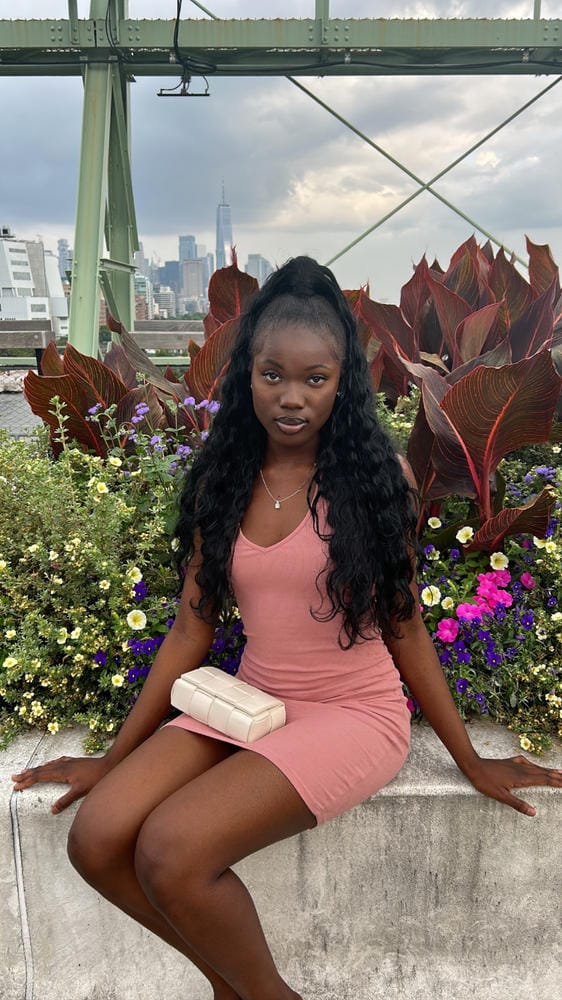 Customer photo review of Shake-N-Go Organique Mastermix Weave - BREEZY WAVE 18"-36"