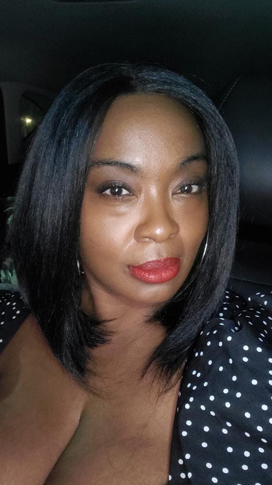 Customer photo review of Outre Synthetic LACE FRONT WIG - PERFECT HAIR LINE 13X4 - JENISSE