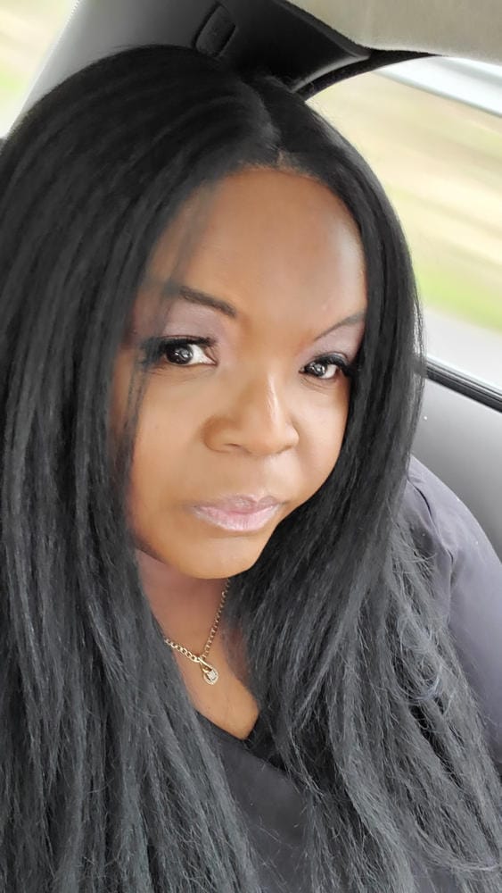 Customer photo review of Outre Soft & Natural Synthetic Lace Front Wig NEESHA 203