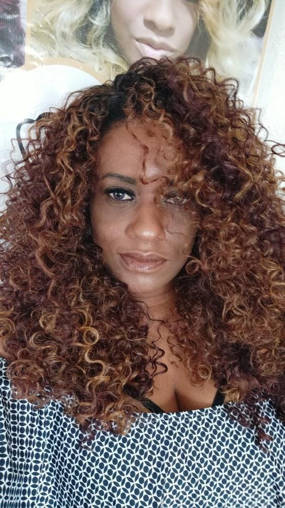 Customer photo review of Outre Quick Weave Half Wig DOMINICAN CURLY (Inspired by Batik Bundle Hair)