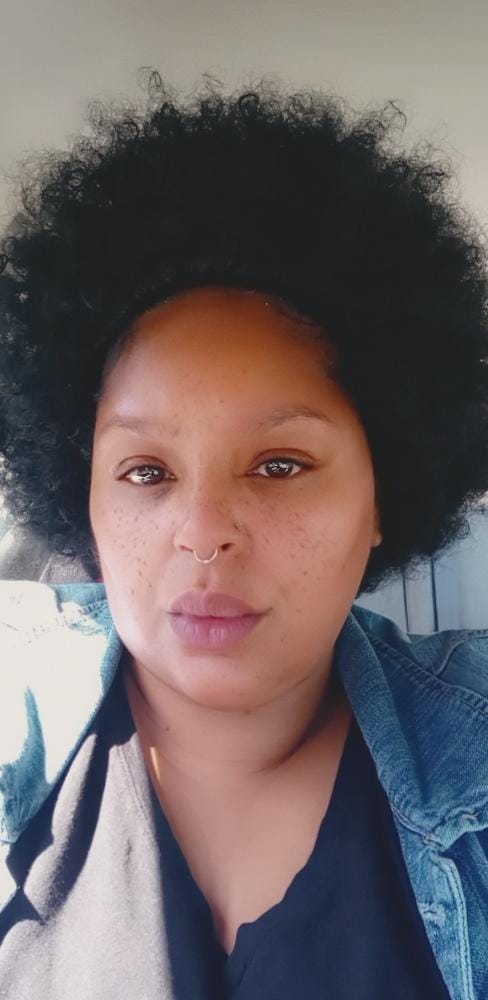 Customer photo review of Freetress Equal Wig AFRO MEDIUM