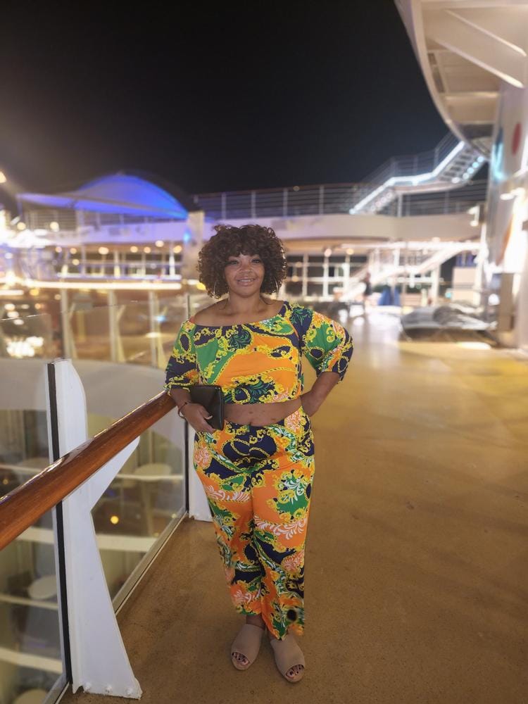 Customer photo review of Outre Wigpop Synthetic Hair Full Wig - VIVI