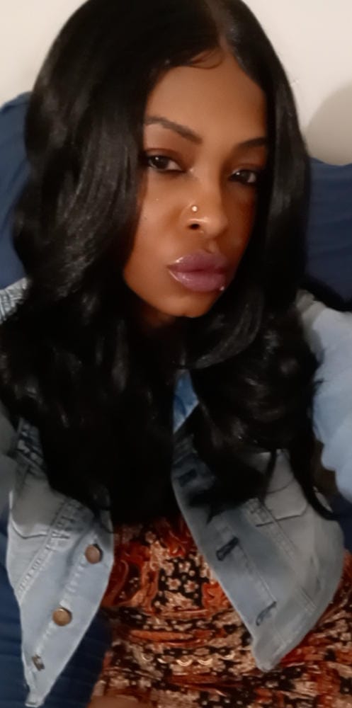 Customer photo review of Shake N Go Freetress Equal Synthetic 5" Lace Part Wig - VALENTINO