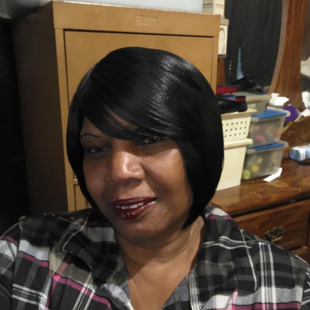 Customer photo review of Foxy Silver Synthetic Wig HATTIE
