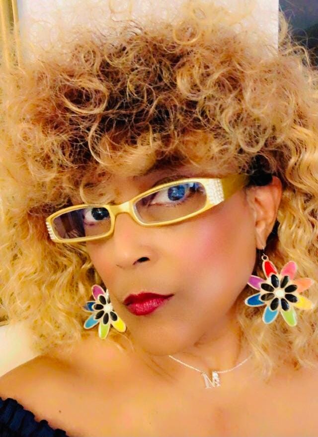 Customer photo review of Bobbi Boss Premium Synthetic Wig M799 CUPCAKE