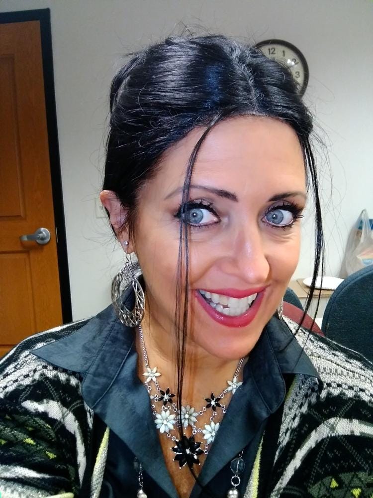 Customer photo review of Outre Synthetic EveryWear Lace Front Wig- EVERY4