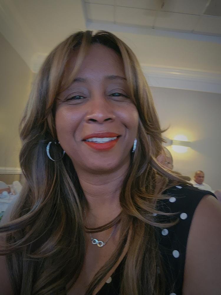 Customer photo review of Shake-N-Go Freetress Equal Synthetic Curtain Bang HD Lace Wig - BOMBSHELL