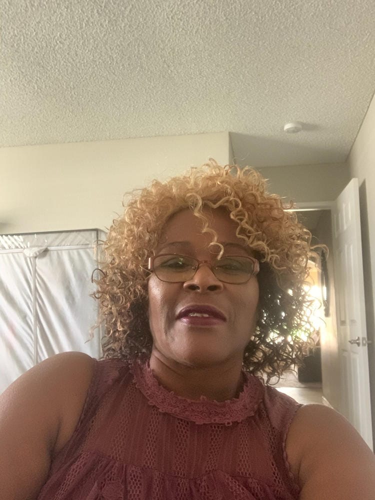 Customer photo review of Its a Wig Puffy