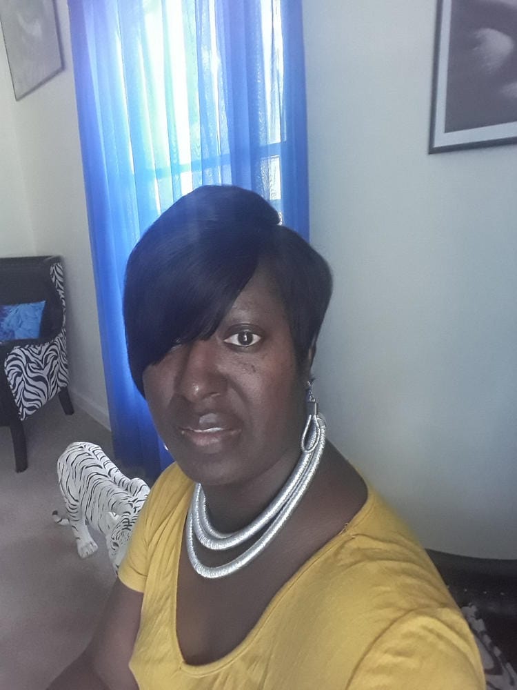 Customer photo review of Outre 100% Human Hair Premium Duby Wig PIXIE EDGE
