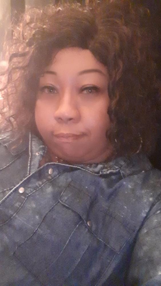 Customer photo review of Motown Tress Curlable Synthetic Wig - ALICIA