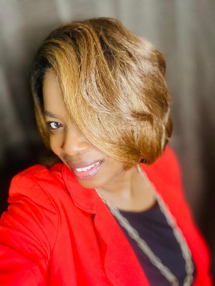 Customer photo review of Outre Synthetic Lace Front Wig - NEESHA 206