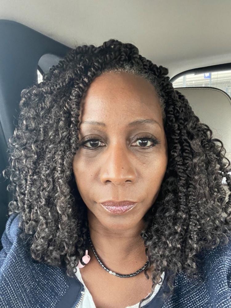 Customer photo review of Outre Crochet Braids X-Pression Twisted Up 2X Boho Wavy Bombtwist 10"