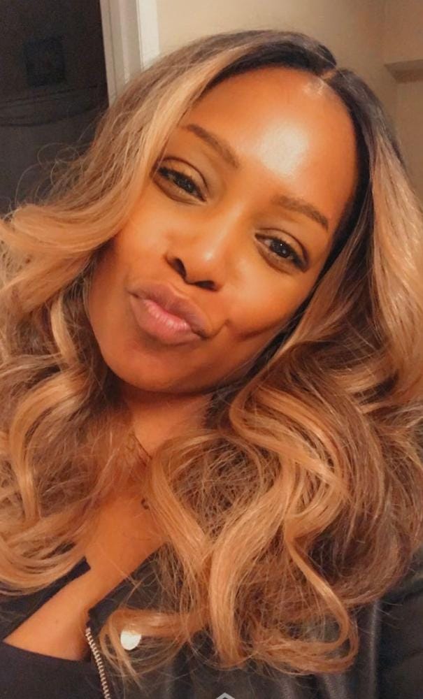 Customer photo review of Shake N Go Freetress Equal Synthetic 5" Lace Part Wig - VALENTINO