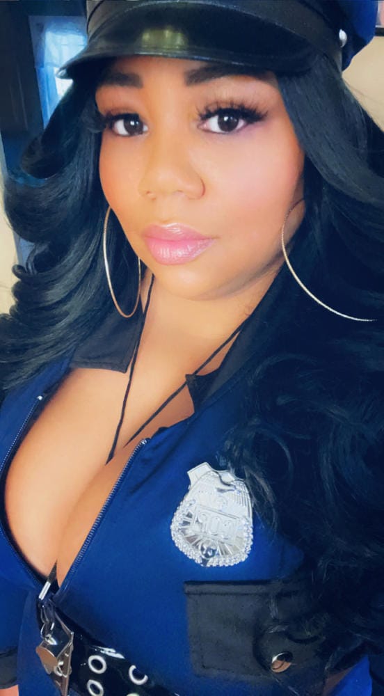 Customer photo review of Zury Sis Synthetic Invisible Top Part Lace Front Wig - IV-LACE H ARI 24 INCH