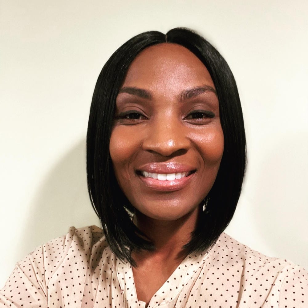 Customer photo review of Outre Synthetic EveryWear Lace Front Wig- EVERY1
